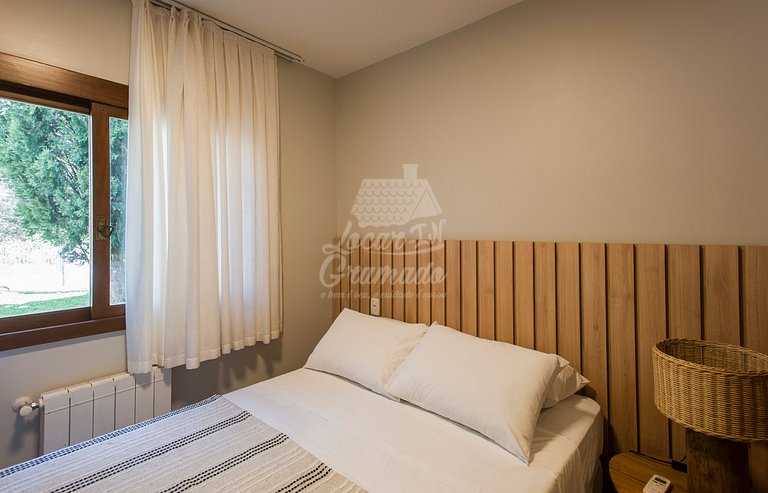 Apartamento amplo, centro de Gramado